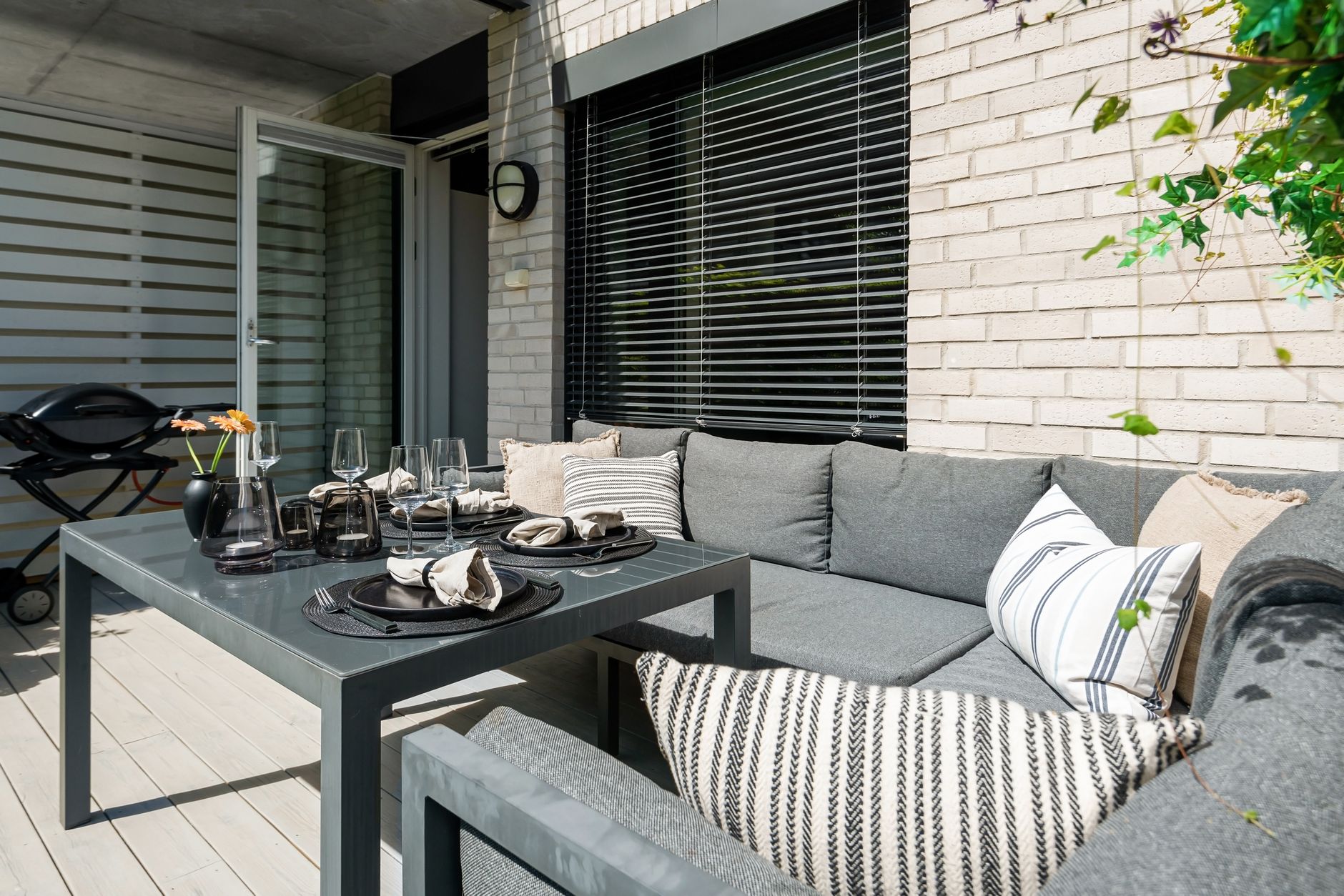 small grill, patio grill, apartment grill