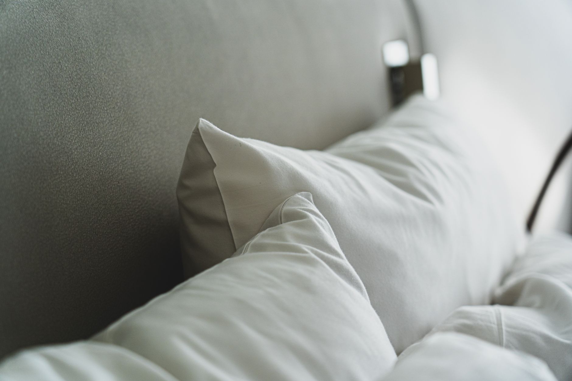 wash pillows, pillow clean, pillow washing