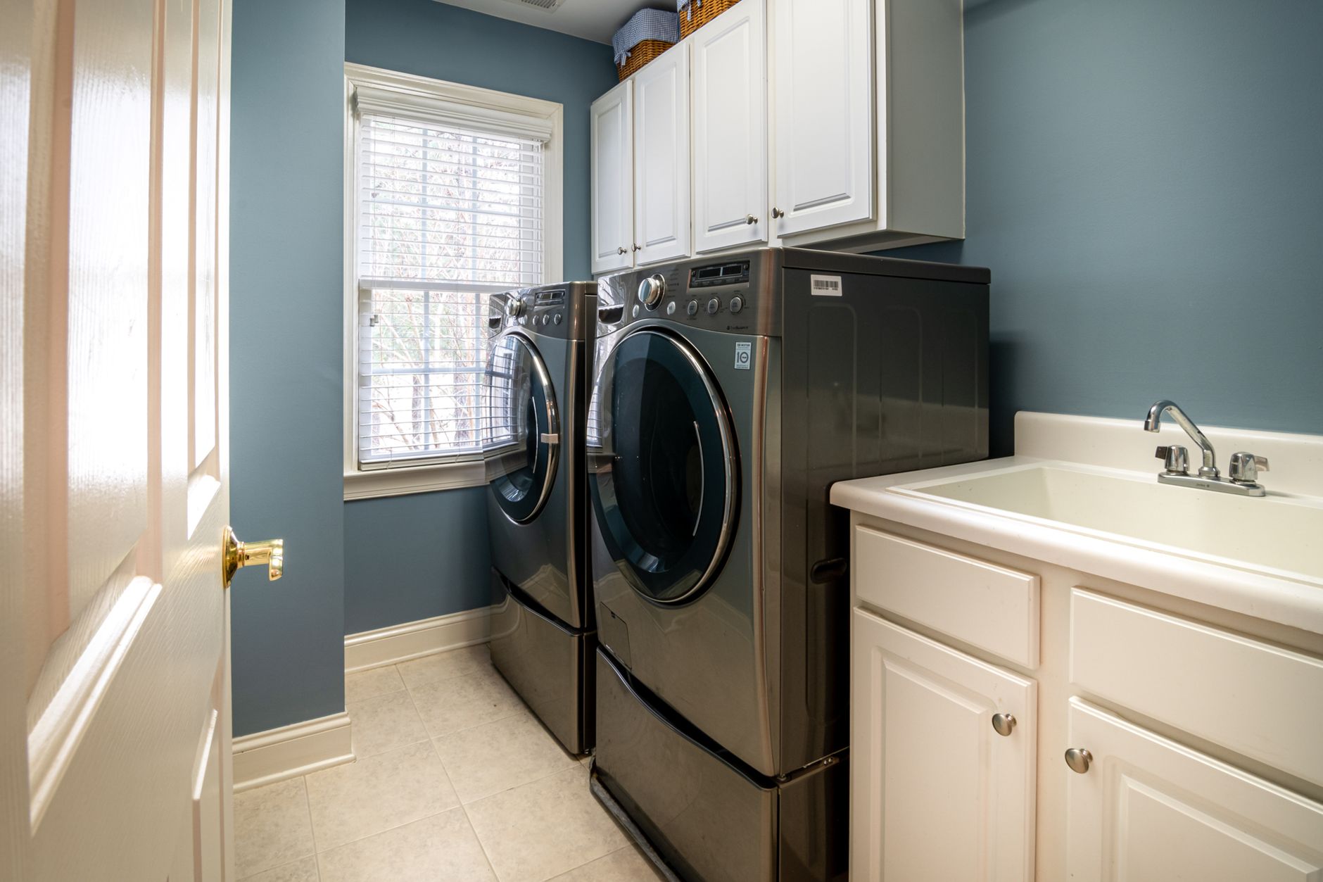 fix dripping faucet, faucet leak repair, DIY faucet fix