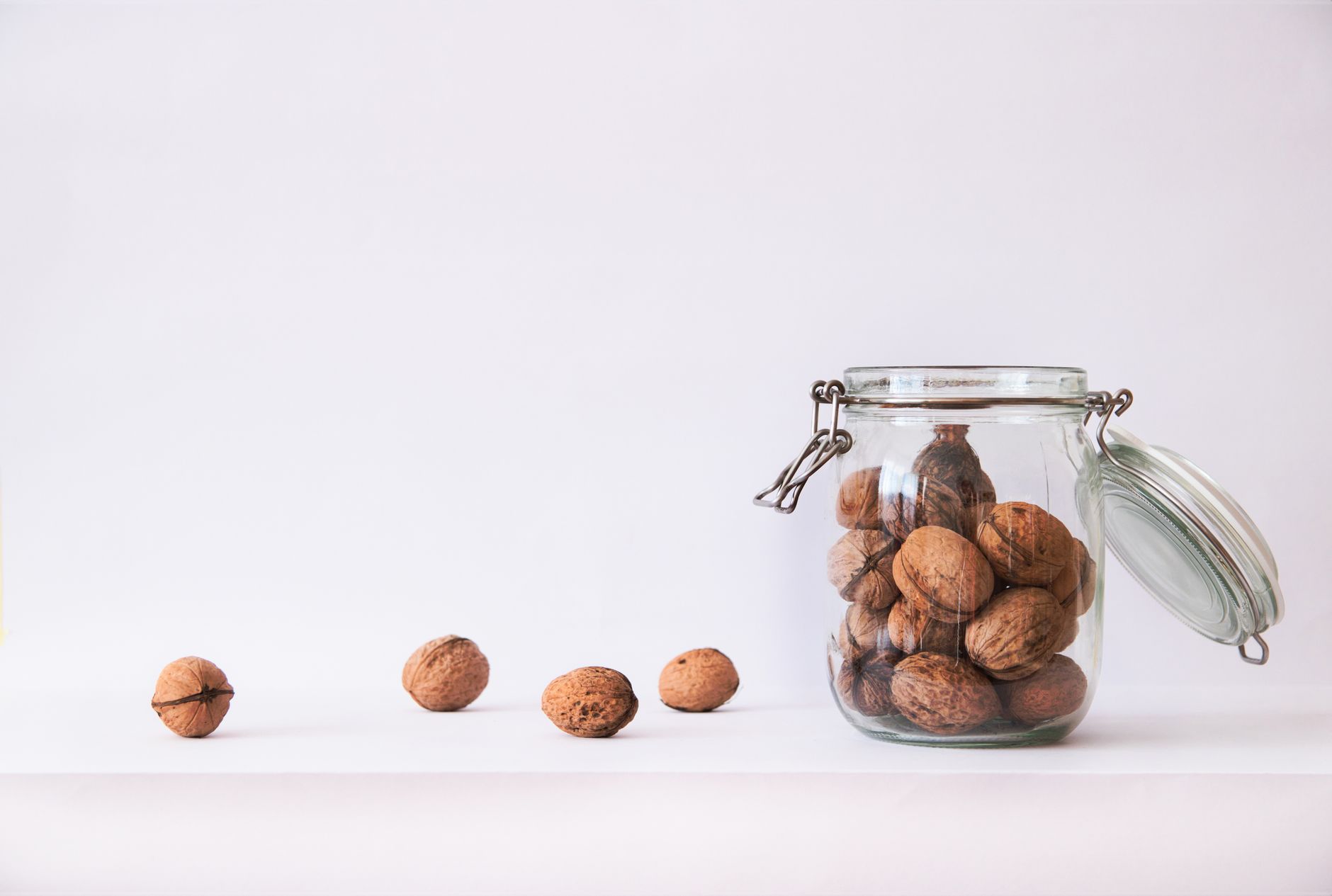 nut storage, nuts rancid, keep nuts fresh