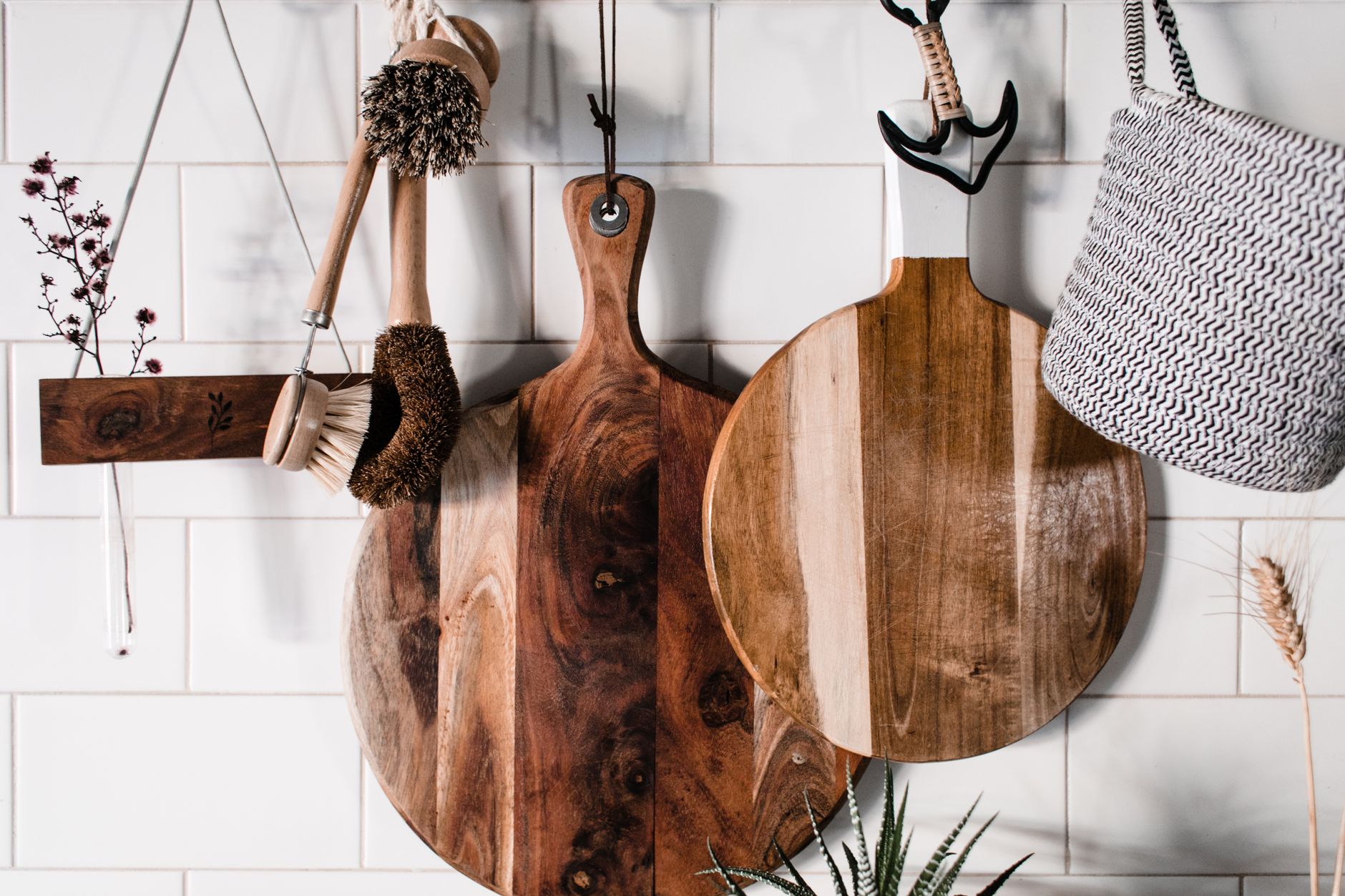 clean cutting board, wooden board clean, board sanitize