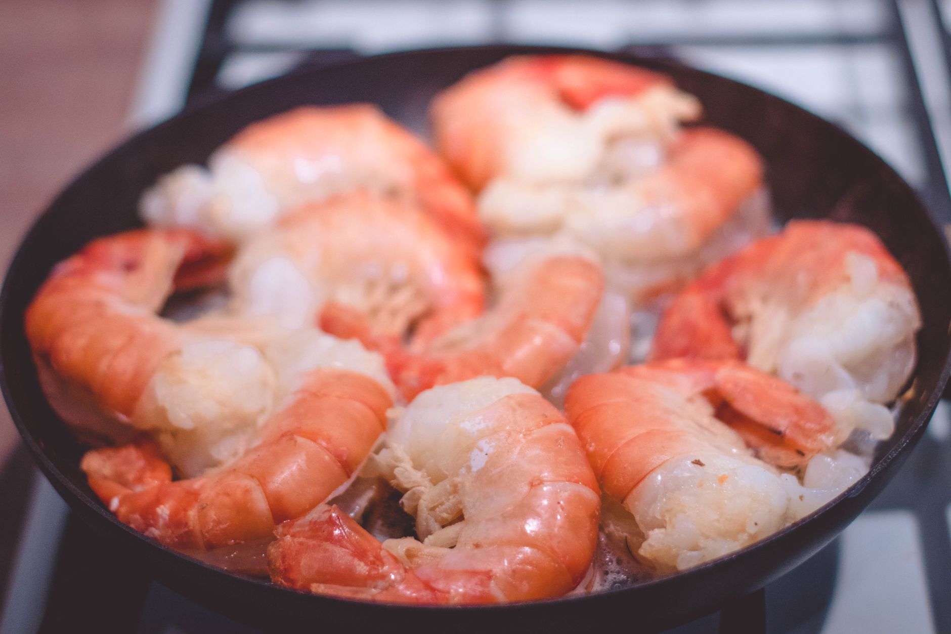 devein shrimp, shrimp vein, clean shrimp
