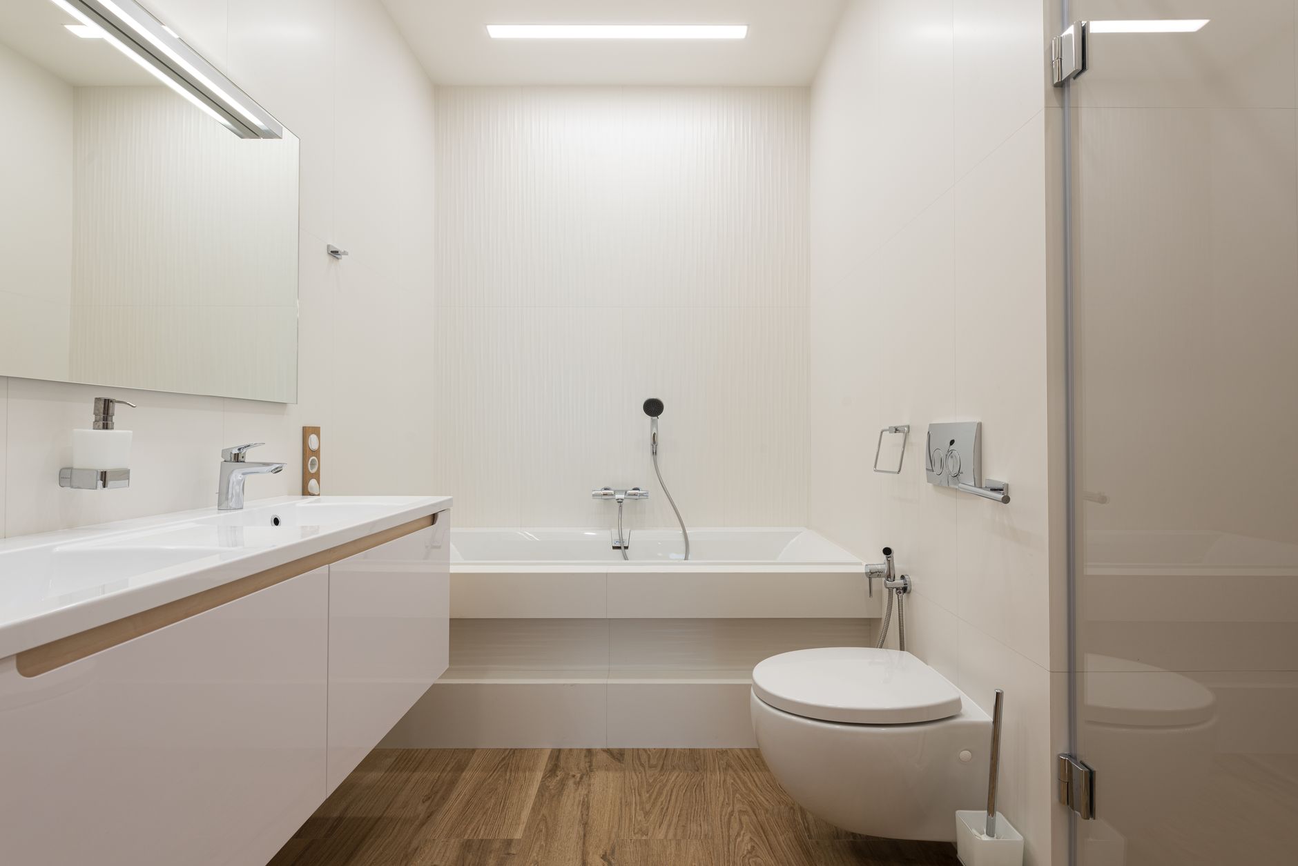 caulk bathtub, bathroom caulk, recaulk tub