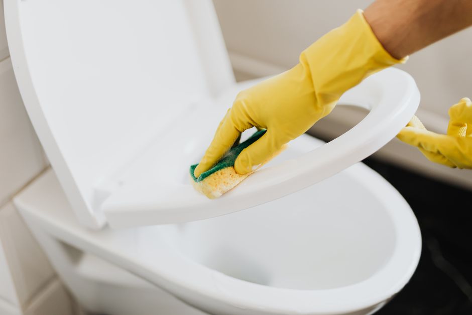clean toilet no scrub, toilet bowl hack, toilet cleaning
