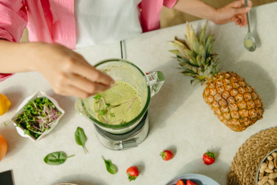 budget blender review, cheap blender ice, blender frozen fruit