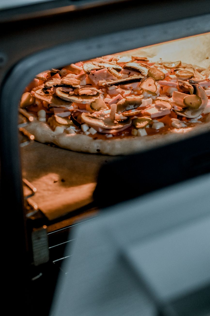 toaster oven, reheating pizza, crispy crust, leftovers, better than microwave