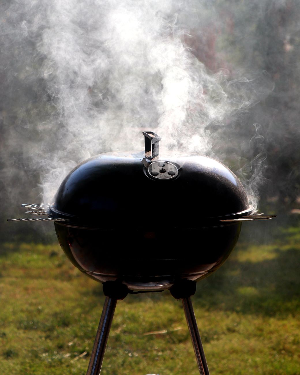 BBQ smell, smoke odor, summer grilling, seasonal tip