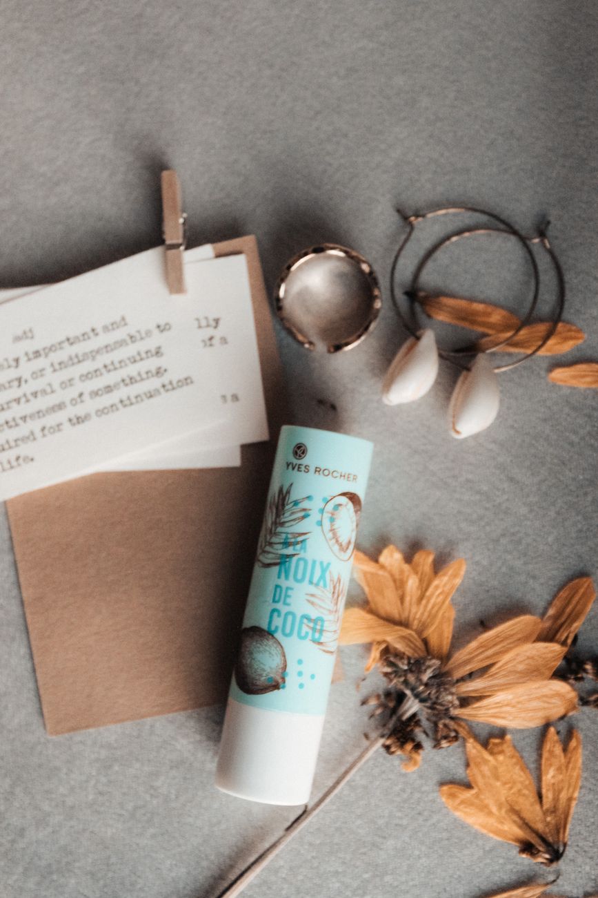 chapped lips, dry lips, remedy, humidifier, hydration