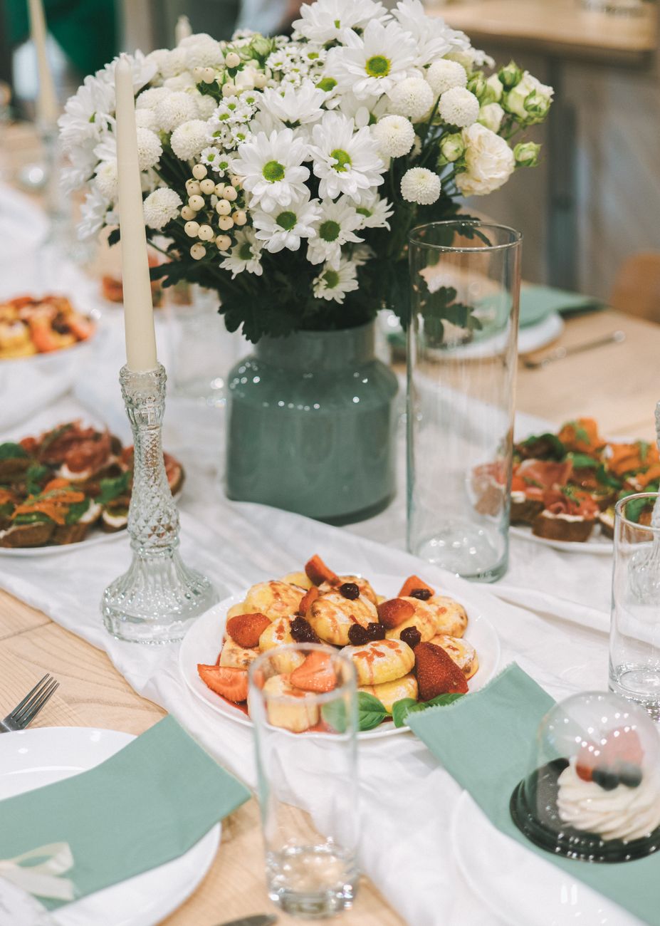 potluck hosting, budget entertaining, BYOB, party planning