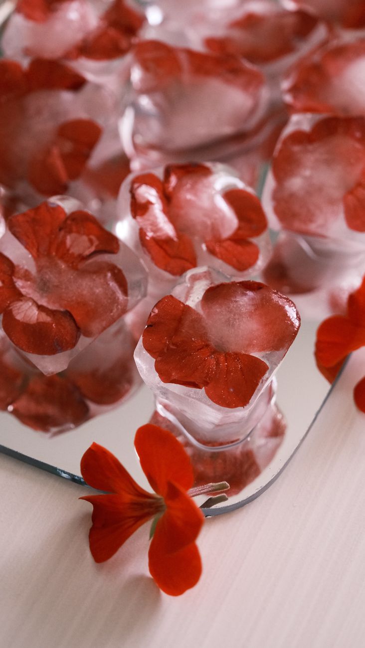 headache relief, ice cube, migraine tip, wellness hack