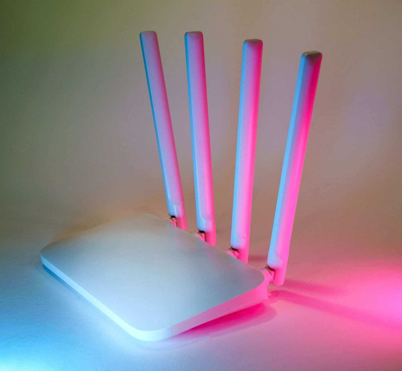 WiFi dead zone fix, WiFi extender, mesh WiFi, router placement