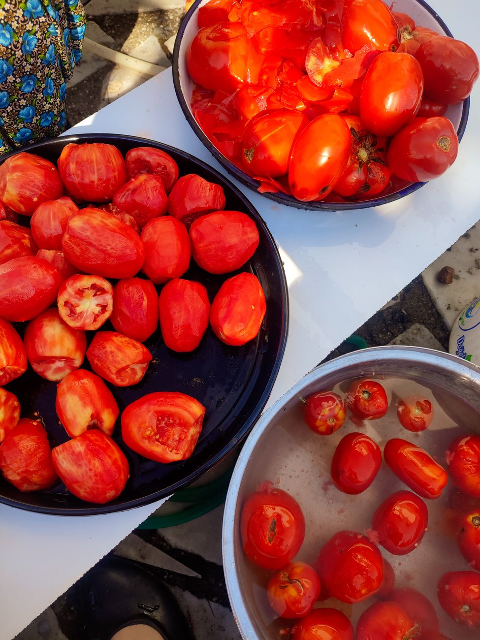 peel tomatoes, tomato skin, kitchen hack, prep tip