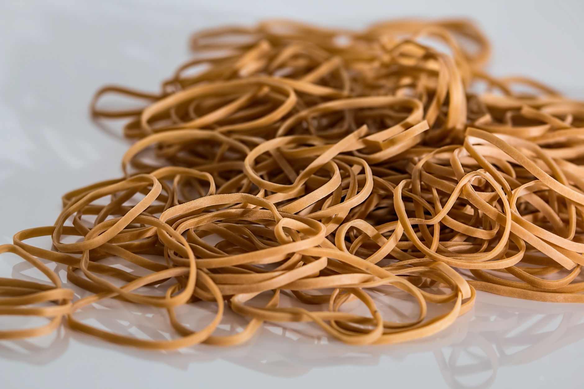 rubber band, hangers, closet organization, non-slip, cheap fix