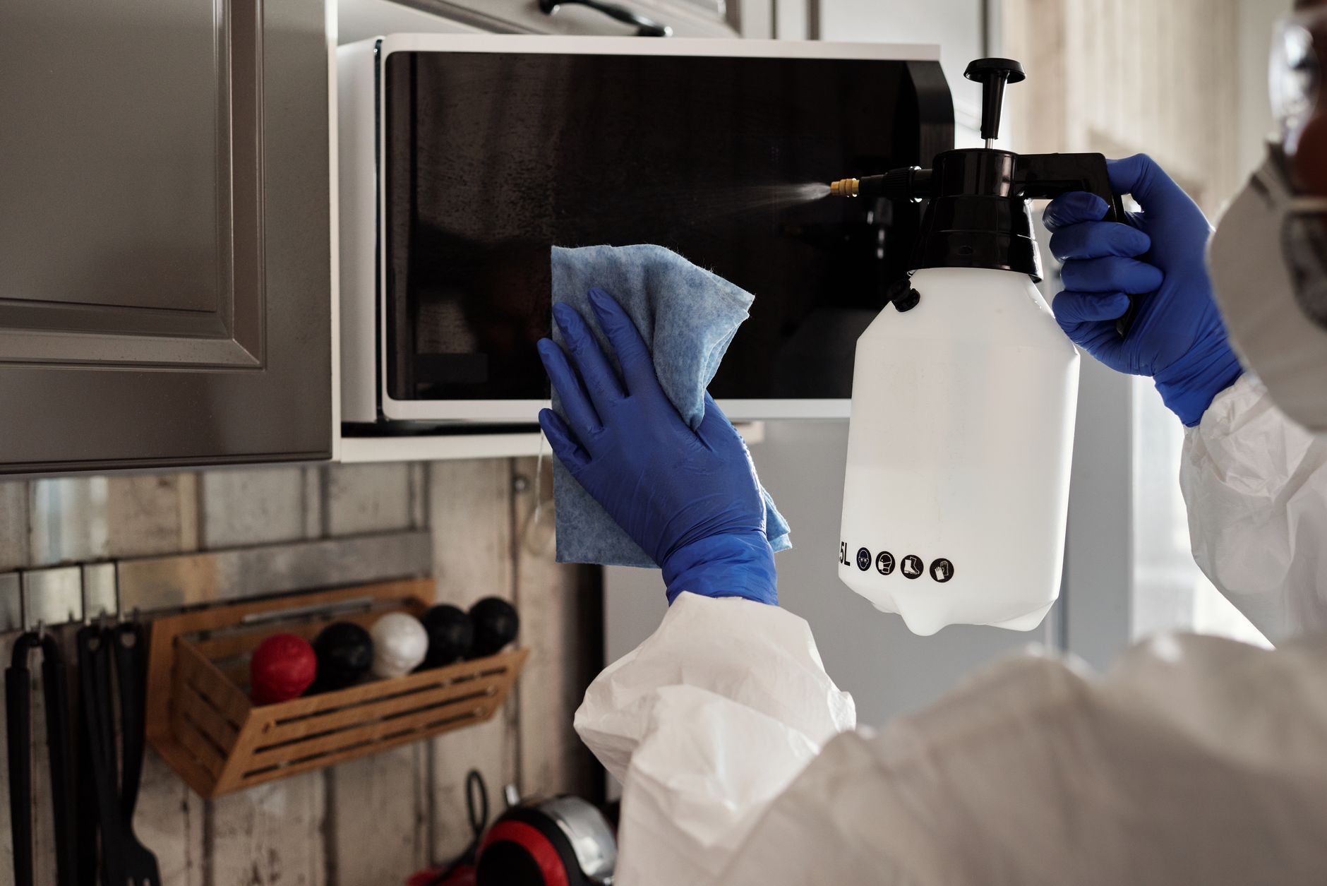 clean microwave, steam cleaning, kitchen cleaning, microwave hack
