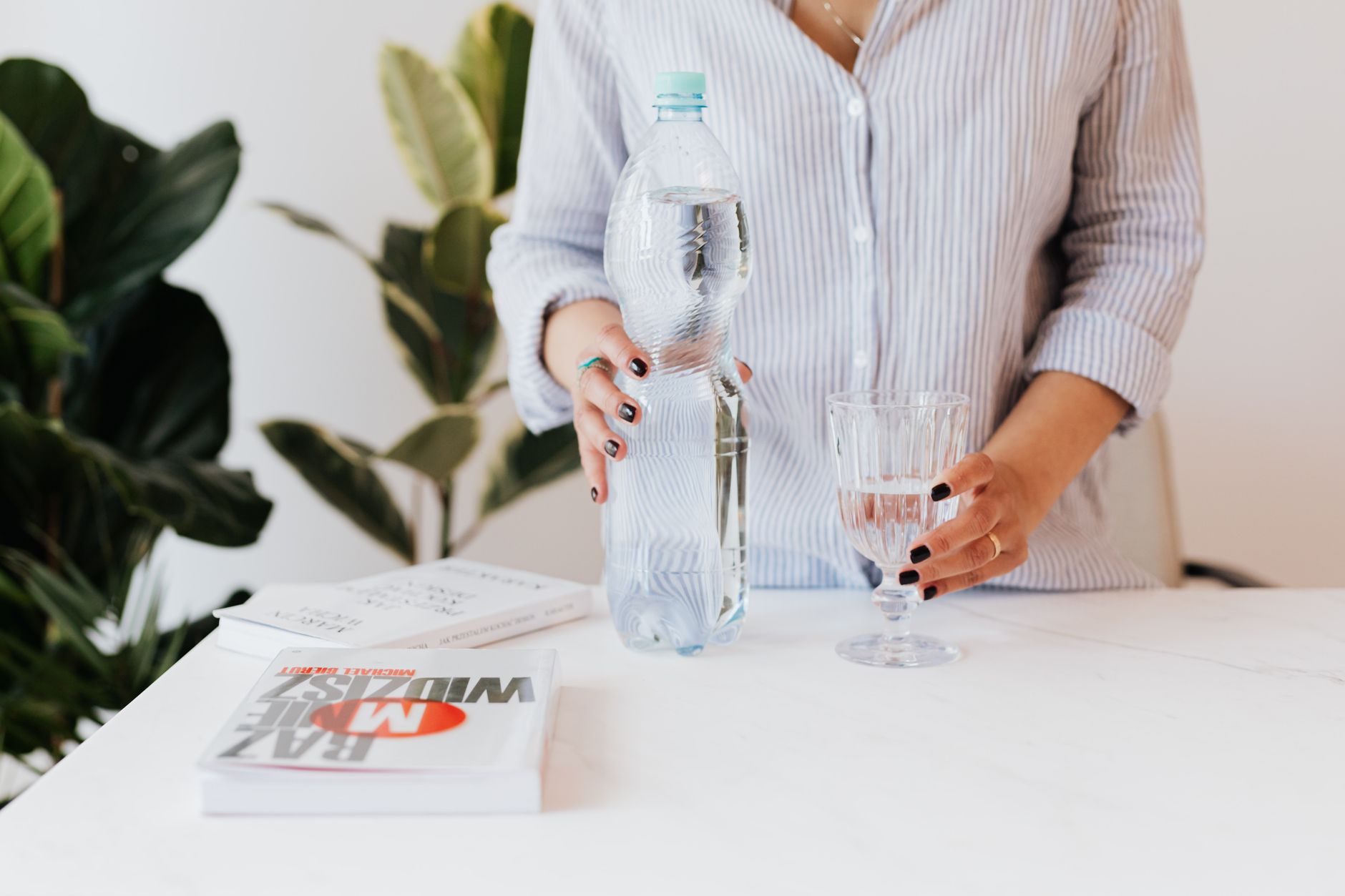 drink more water, hydration tips, stay hydrated, water drinking habits, easy hydration
