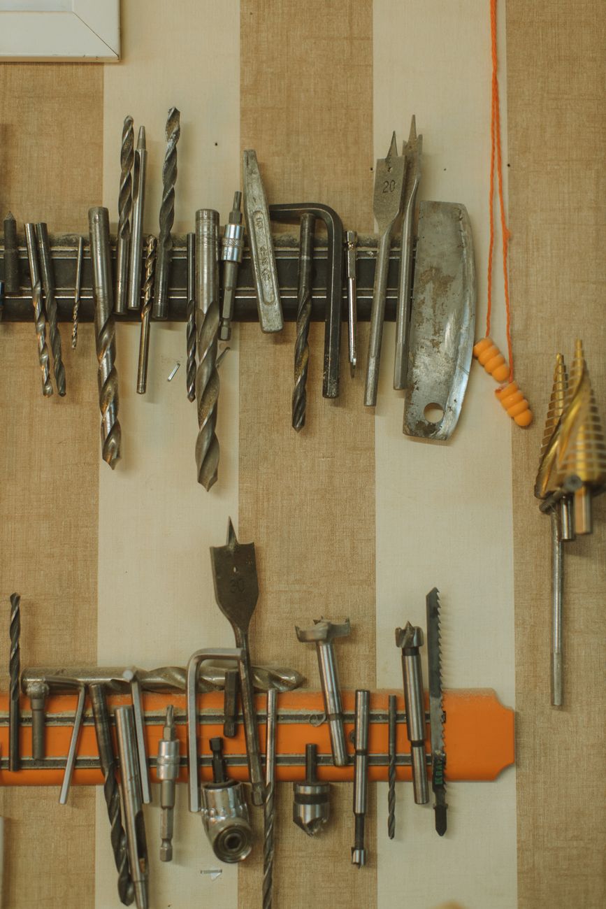 stripped screw, tool hack, screw removal