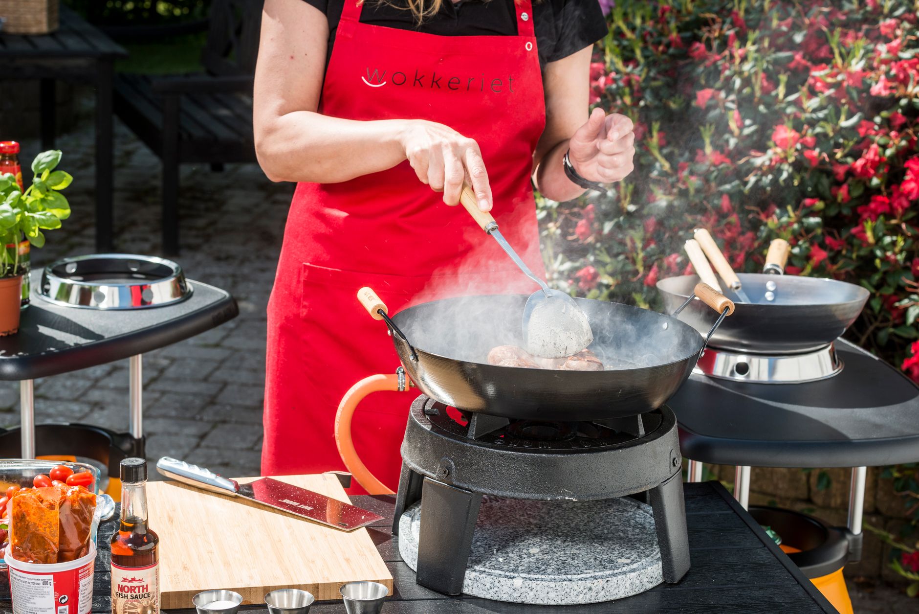 season wok, wok seasoning, carbon steel wok