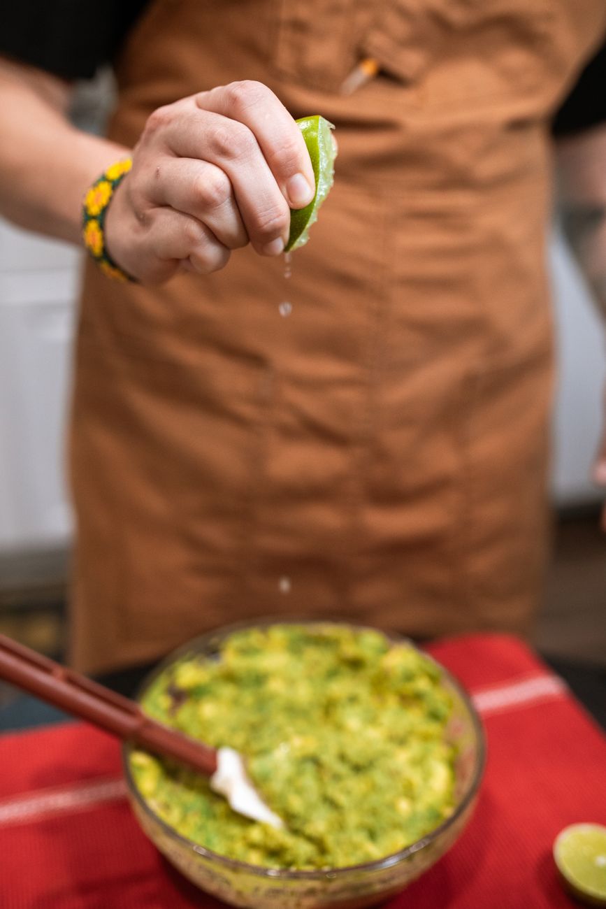 guacamole, no browning, lime juice, water seal, avocado hack