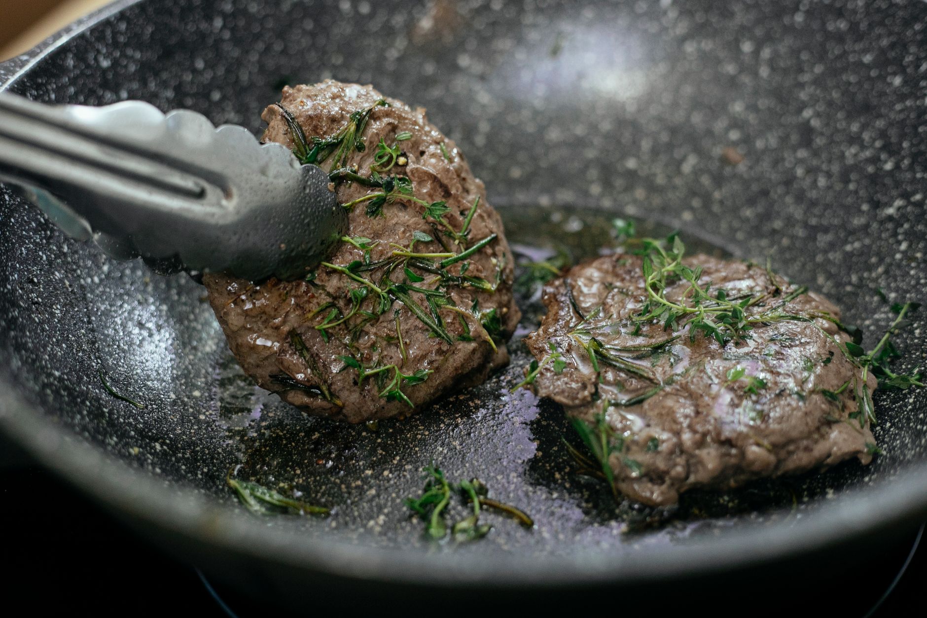 browning meat, sear meat, maillard reaction, cooking tip