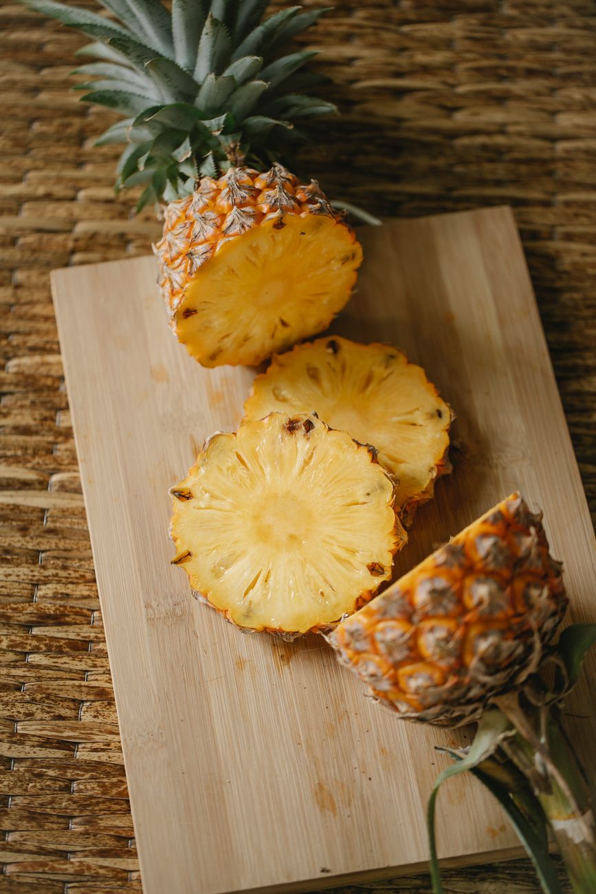 cut pineapple, pineapple hack, pineapple rings, how to cut pineapple