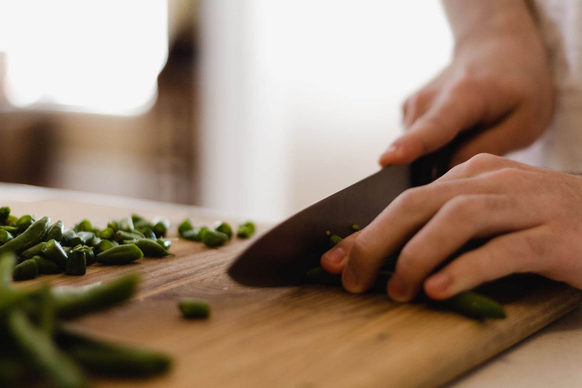 budget knife set, best kitchen knives, affordable chef knife, Victorinox knife, kitchen knife recommendation