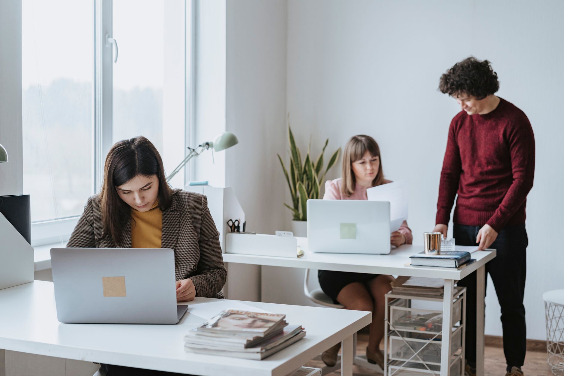 walking meeting, steps at work, desk exercise