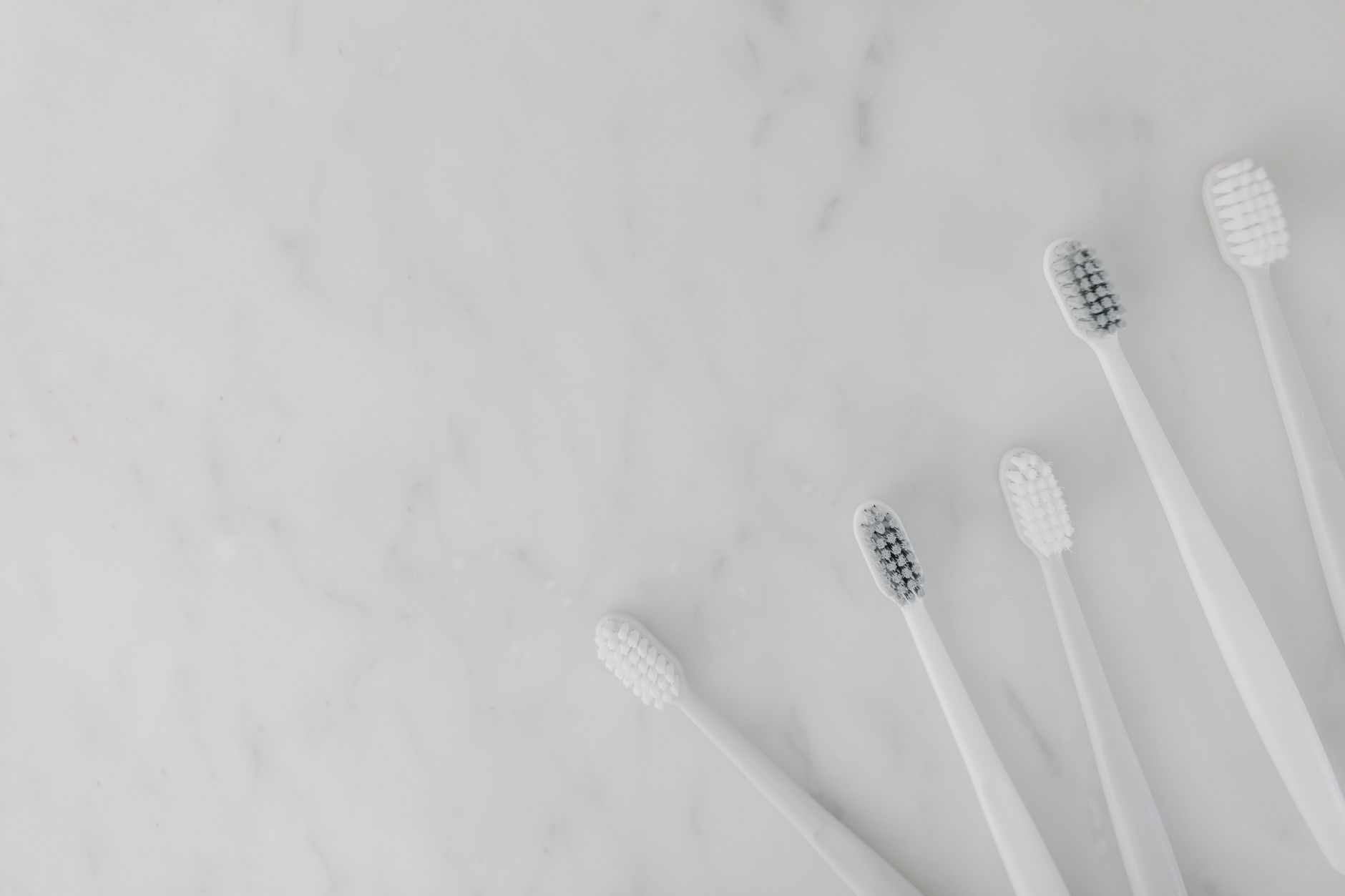 toothbrush clean, sanitize toothbrush, toothbrush hygiene