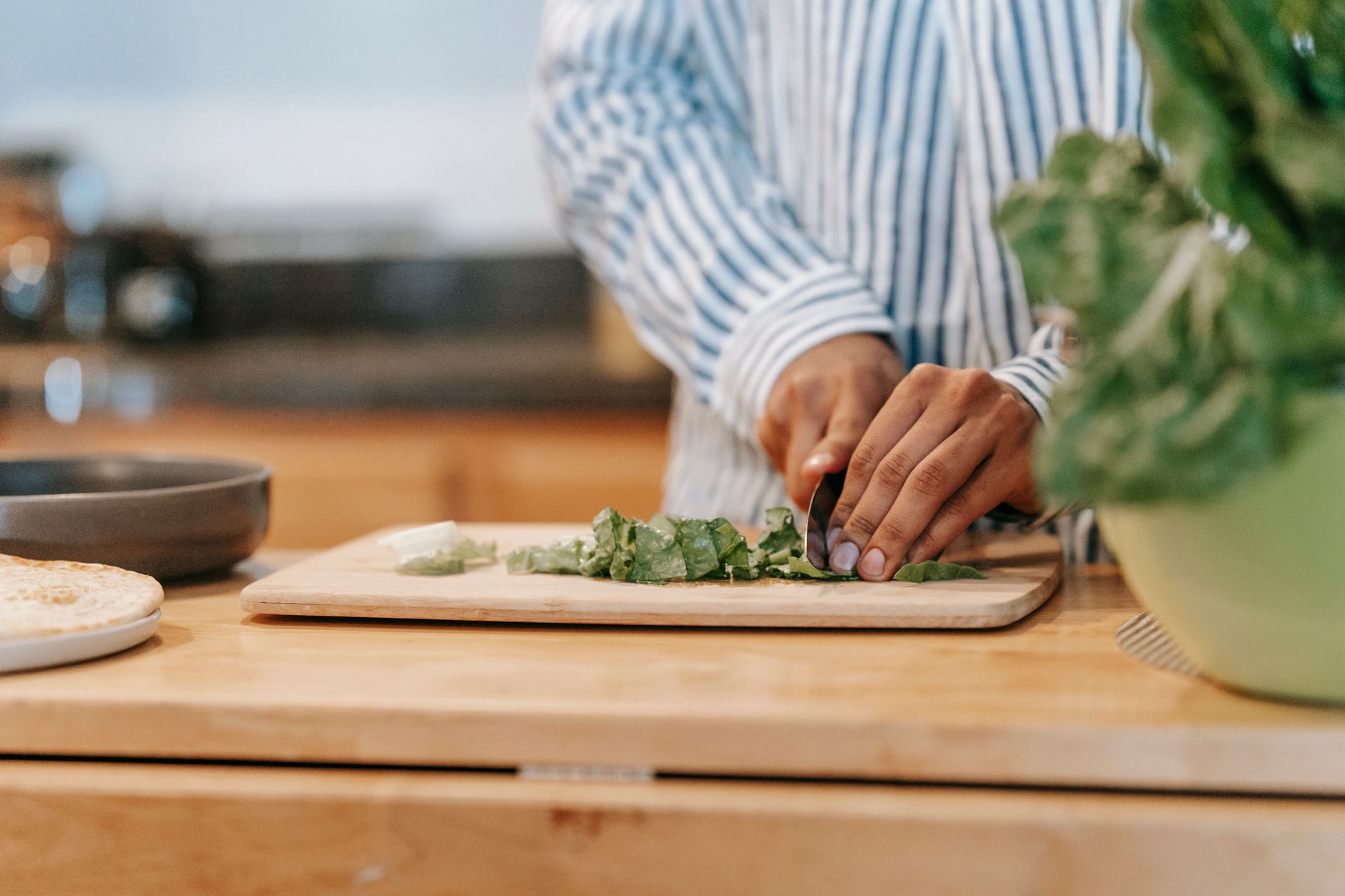 cutting board, slip, damp towel, safety, kitchen