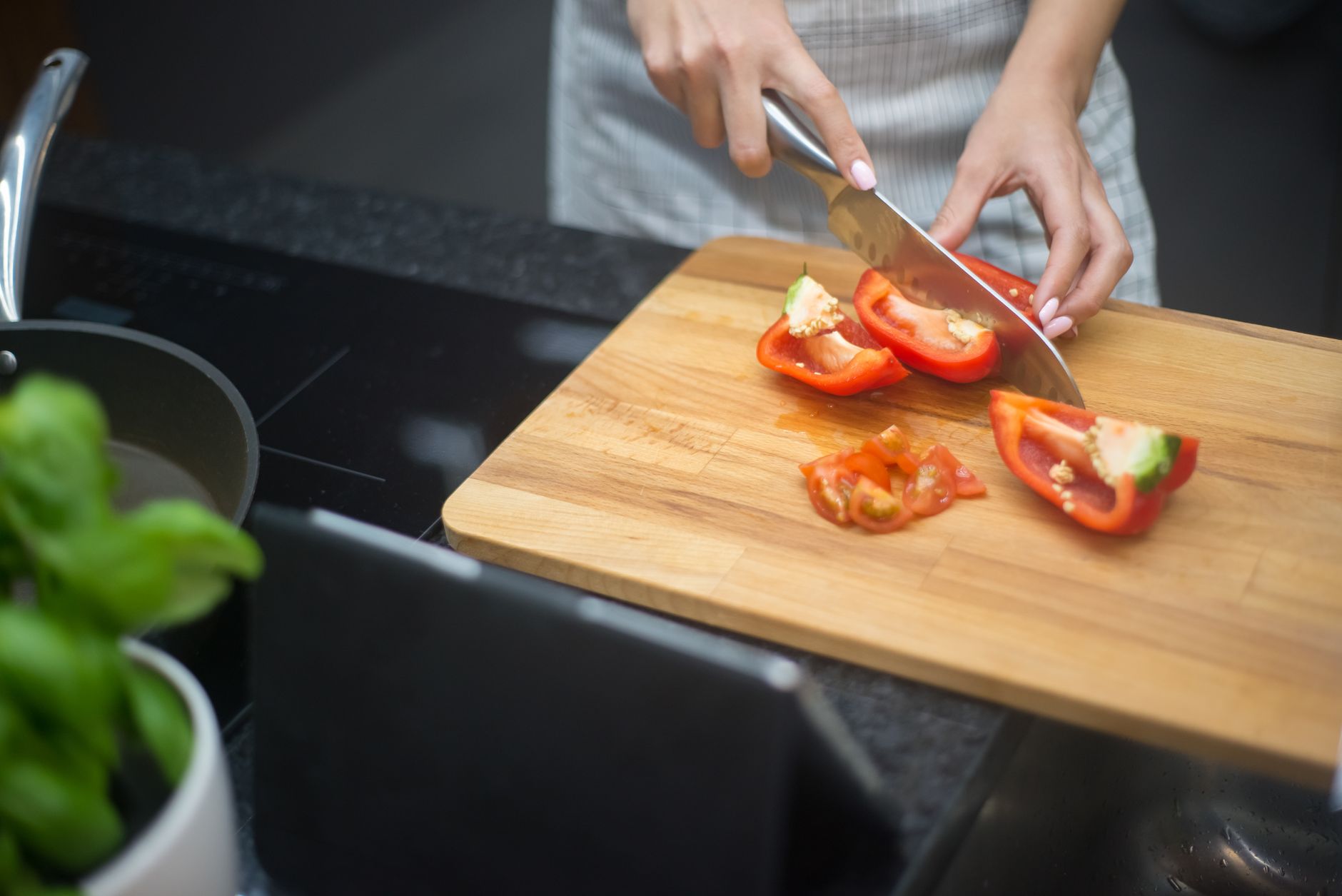 budget knife set, affordable kitchen knives, knife block set, value