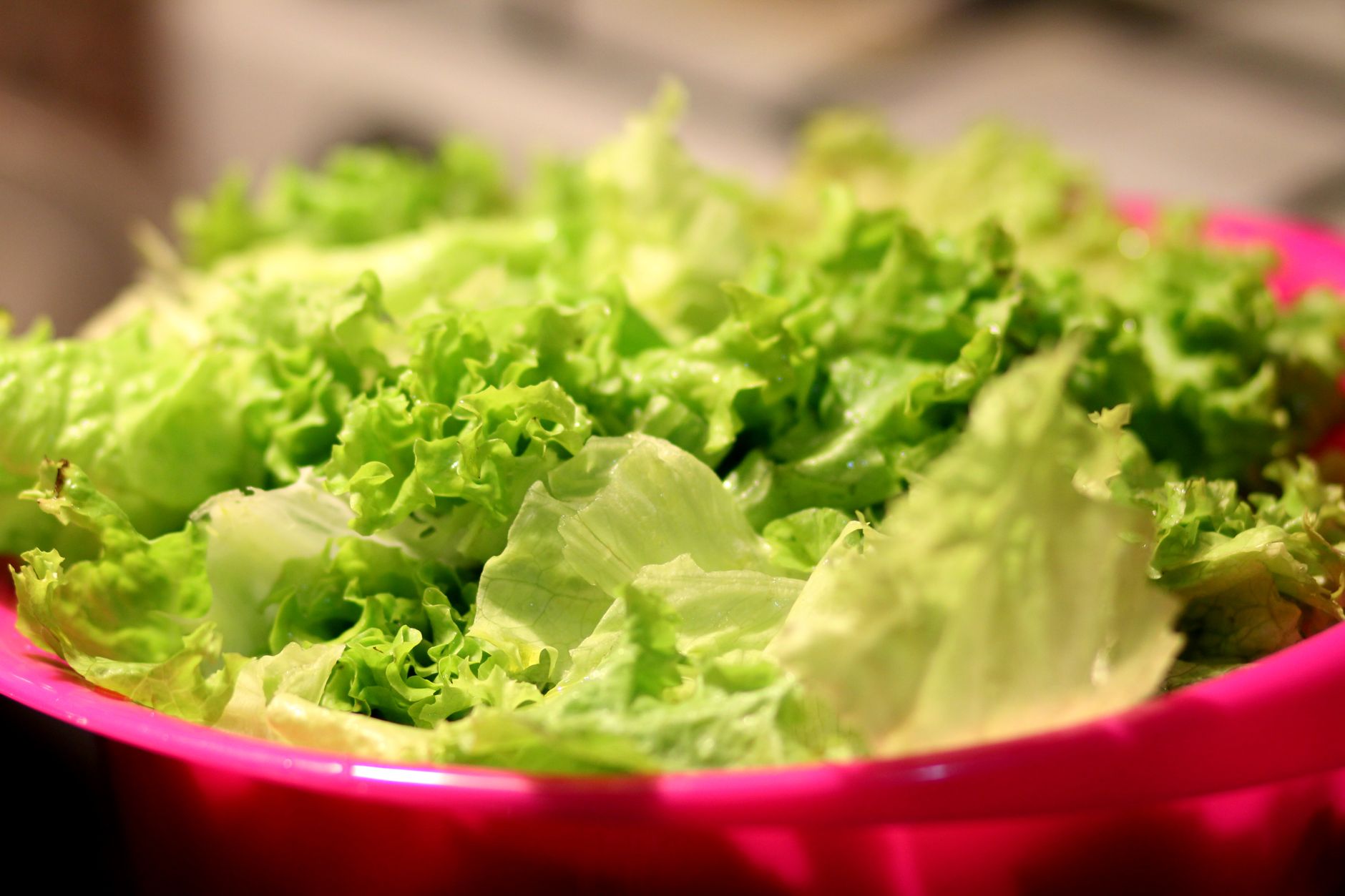 crisp lettuce, paper towel trick, fridge storage