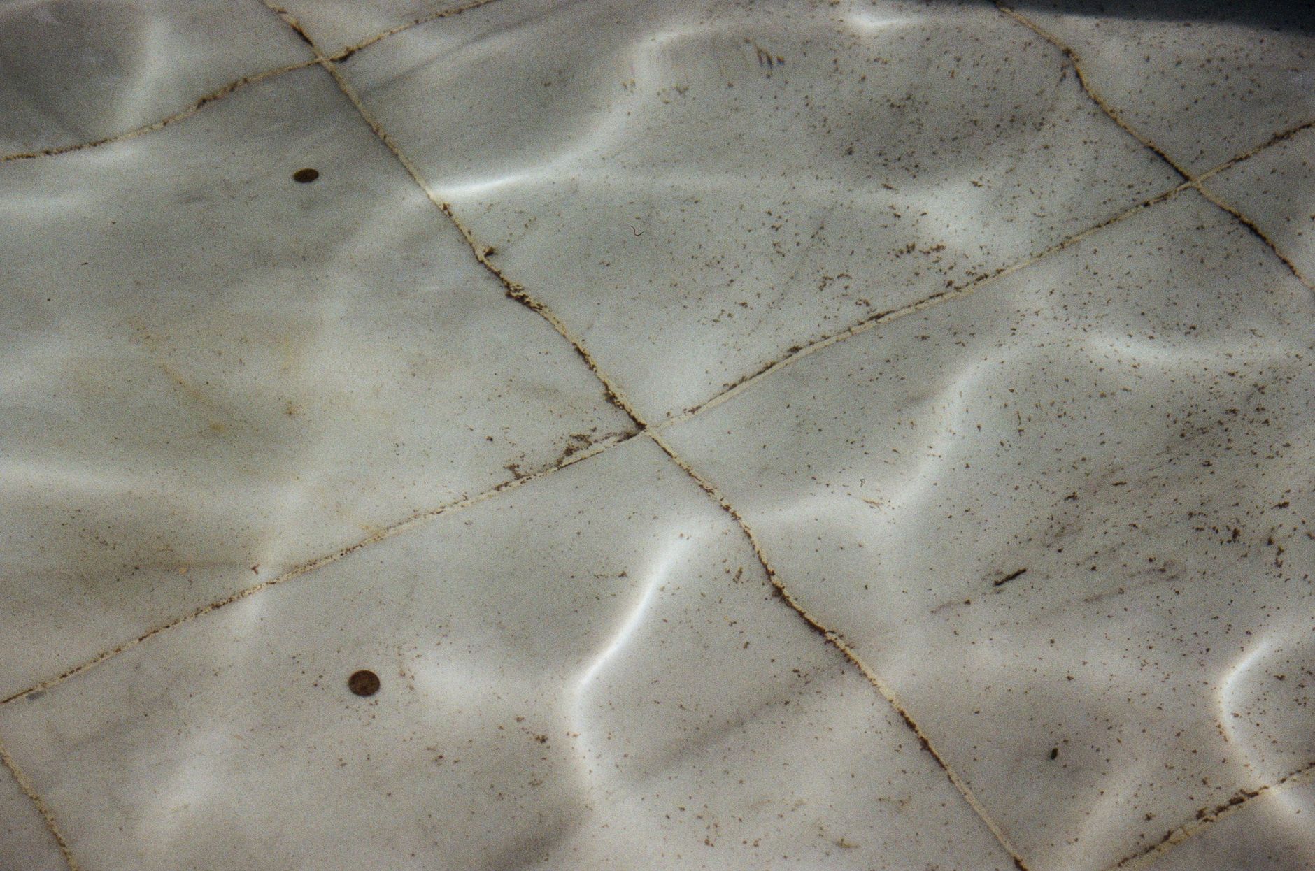 grout cleaning, old tile, baking soda paste, hydrogen peroxide, steam cleaner