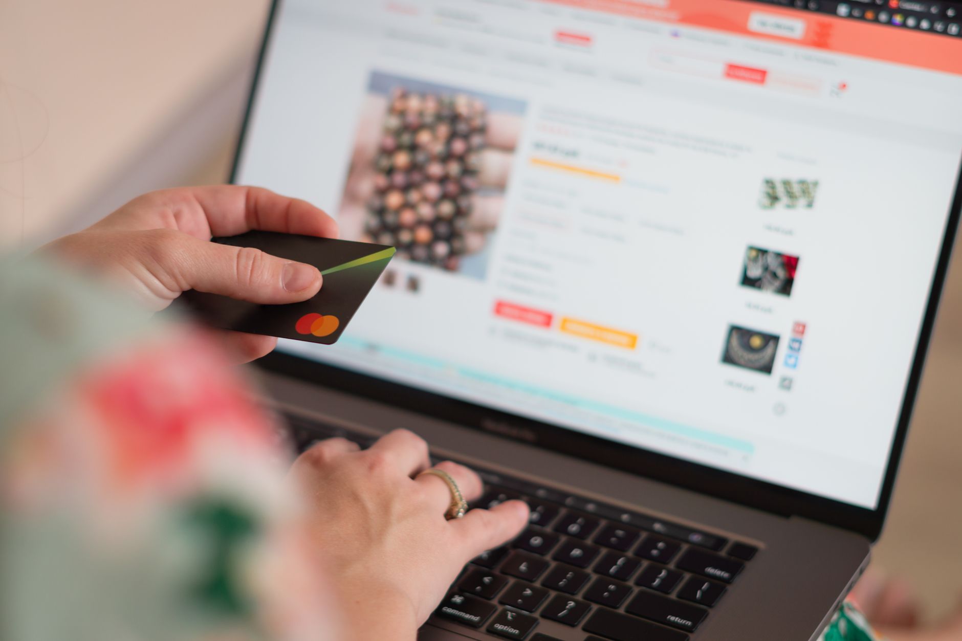 price history checker, camelcamelcamel, save money shopping, fake sale detection, price tracker