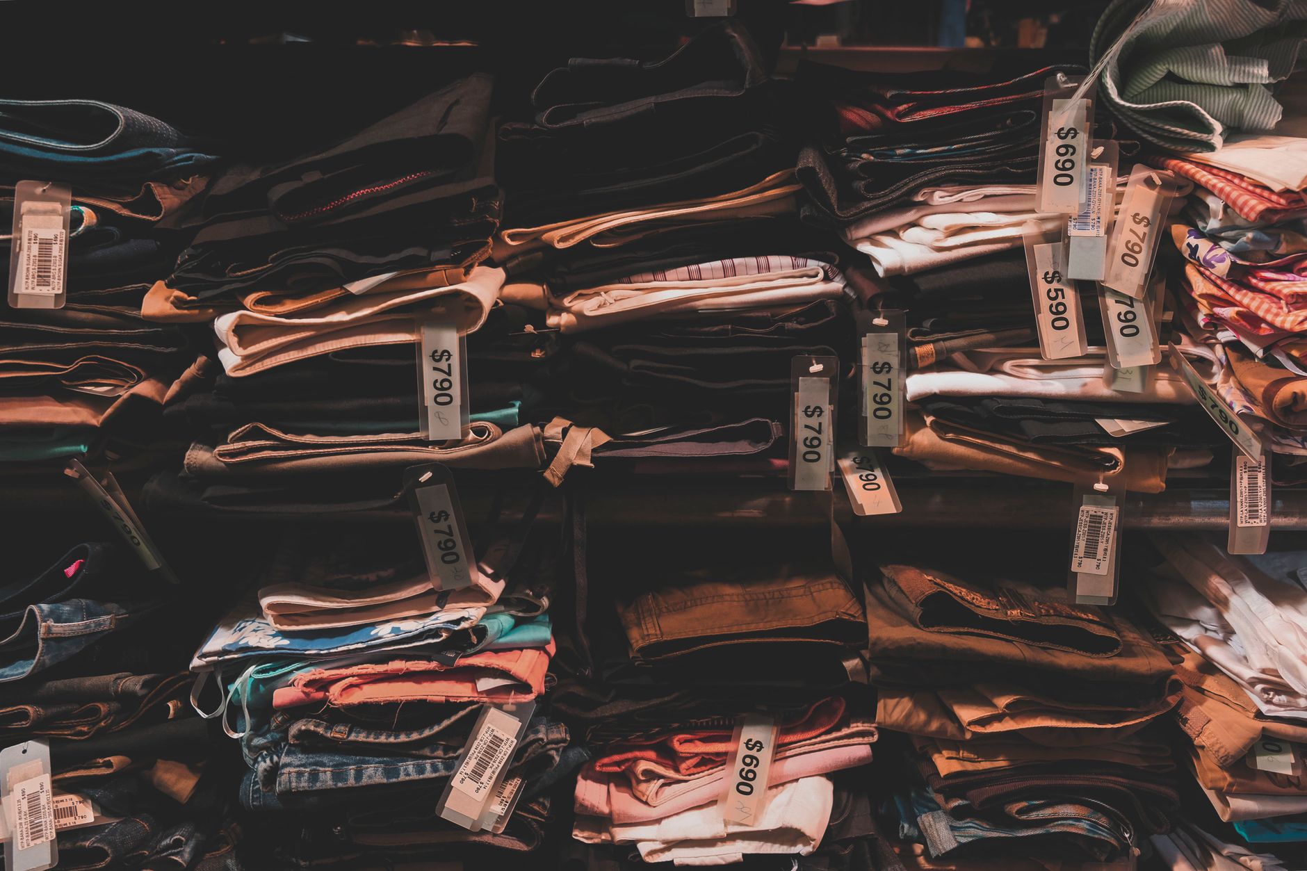 clothes savings, sale shopping, discount clothes, save money