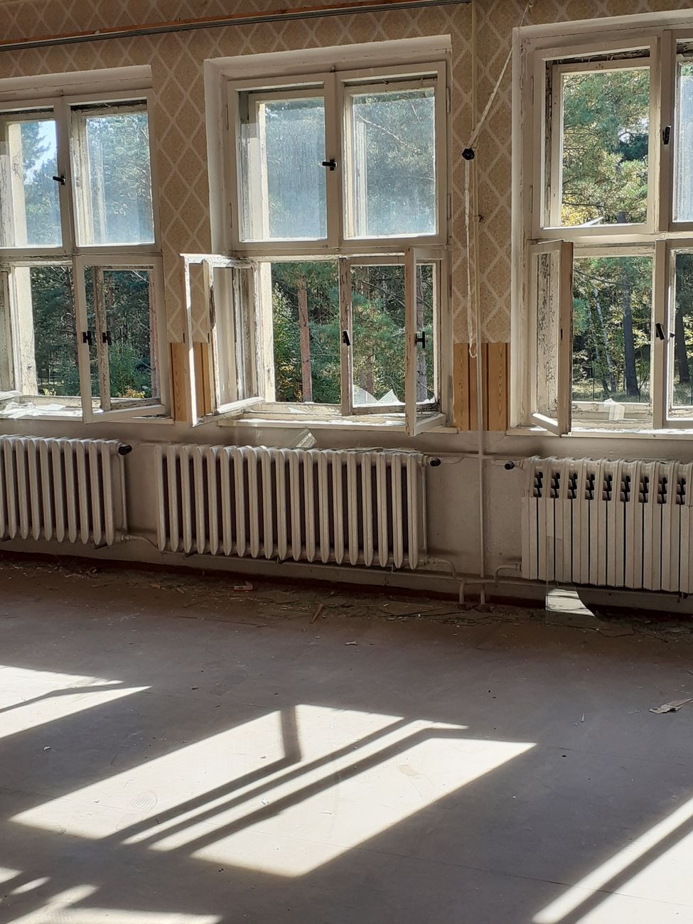 drafty windows, weatherstrip, foam tape, winter prep, energy saving DIY