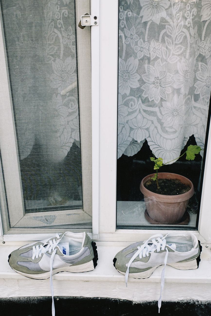 wet shoes, summer rain, sneaker drying, shoe hack, quick dry