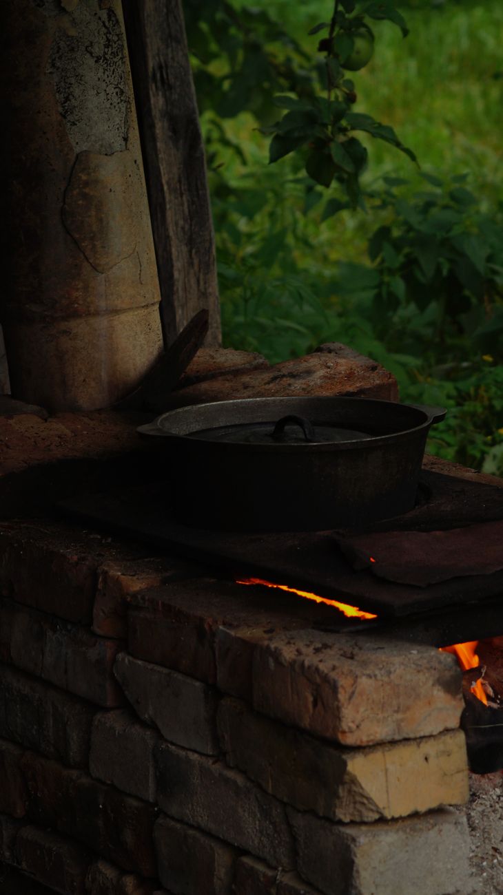 dutch oven, braising, stew, one pot cooking, cast iron pot