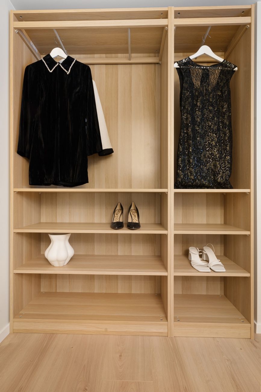 musty closet, closet smell, odor removal, storage