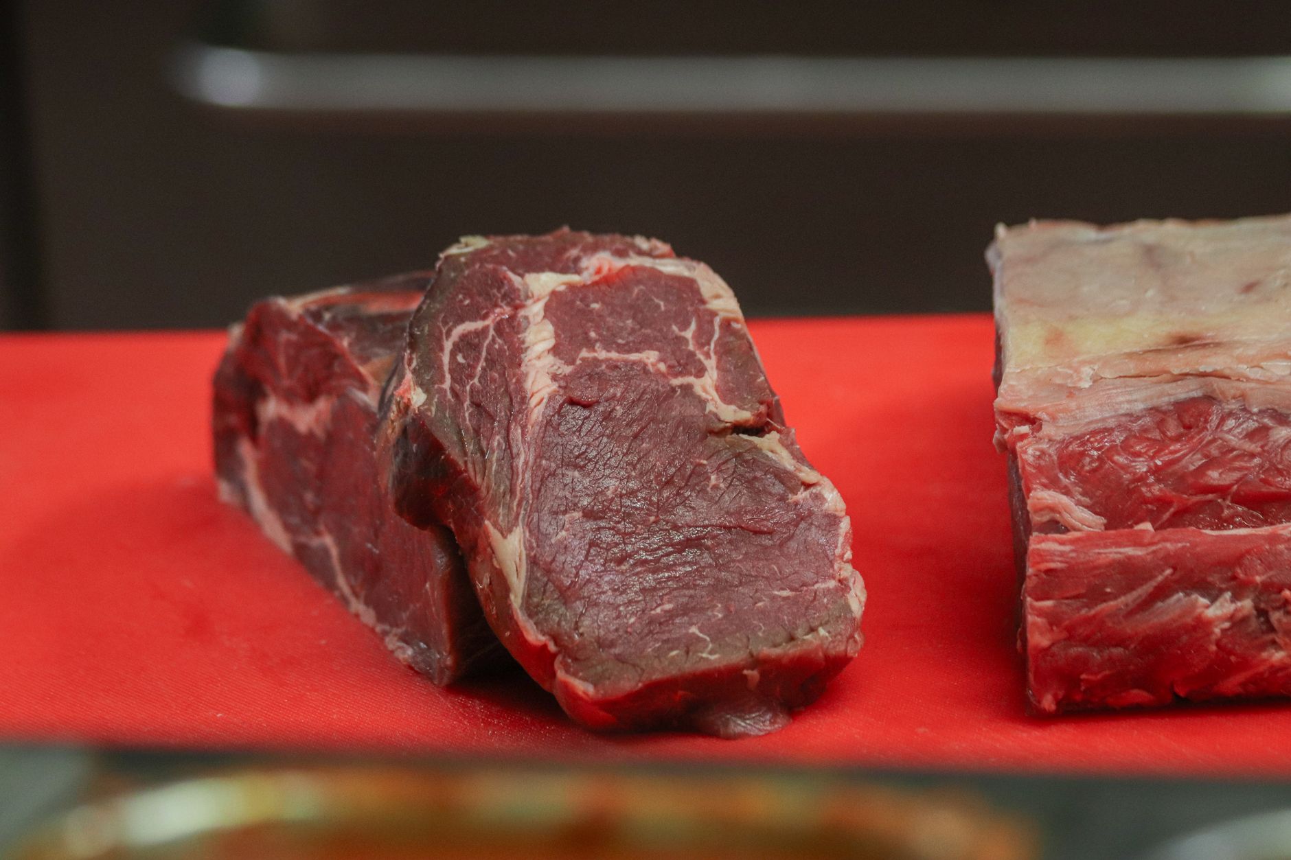 slice meat thin, stir fry, freeze meat, sharp knife, beef