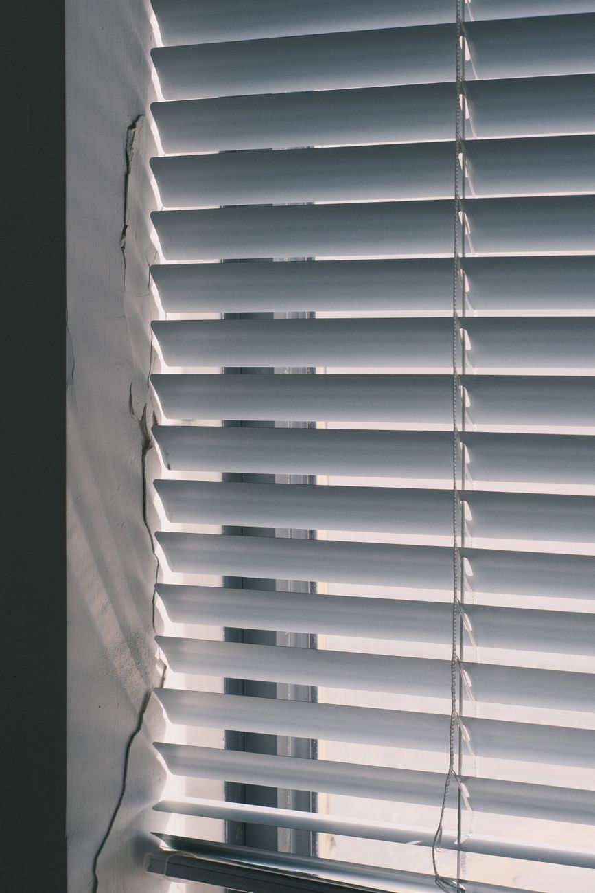 clean blinds, window blinds, dusting hack, home cleaning, quick clean