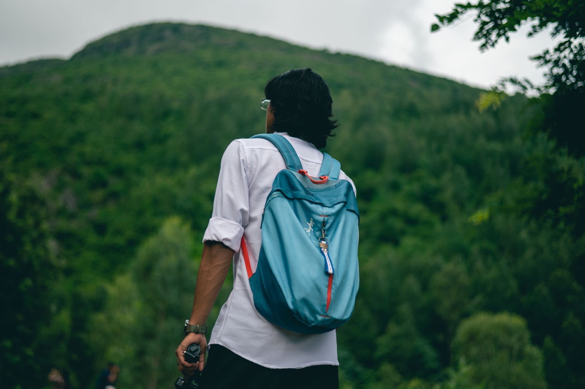 summer hiking, backpack packing, hiking tips, outdoor gear, lightweight