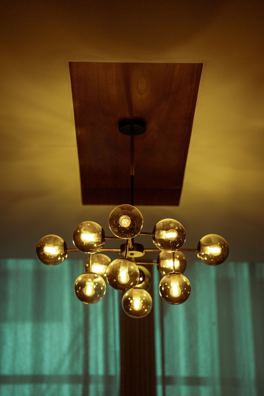 light fixture, chandelier, dust, clean, ceiling