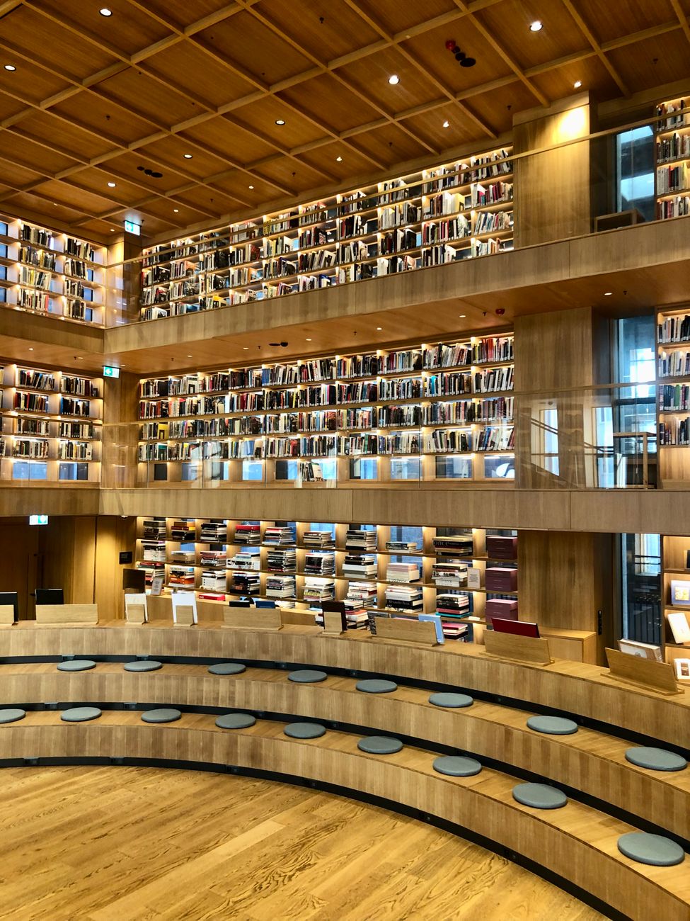 library card, free books, library apps, save money