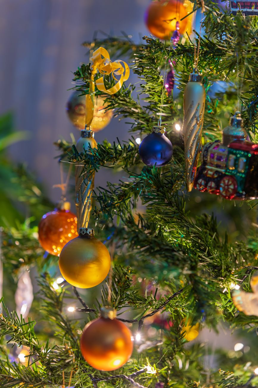 christmas tree, needle drop, tree water, sugar water, fresh tree, holiday