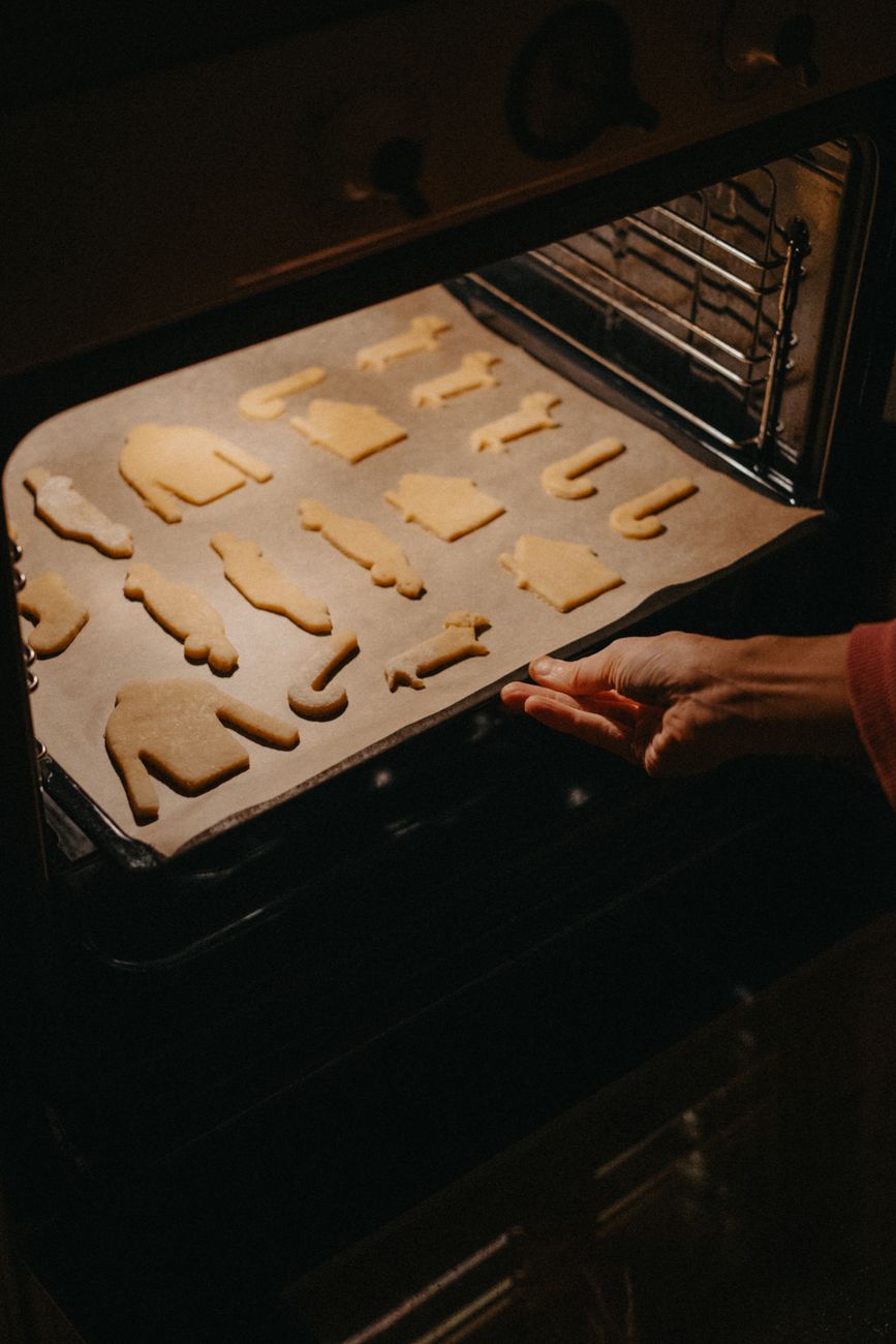 silicone baking mat, baking sheet liner, reusable baking, cookie mat, kitchen gear