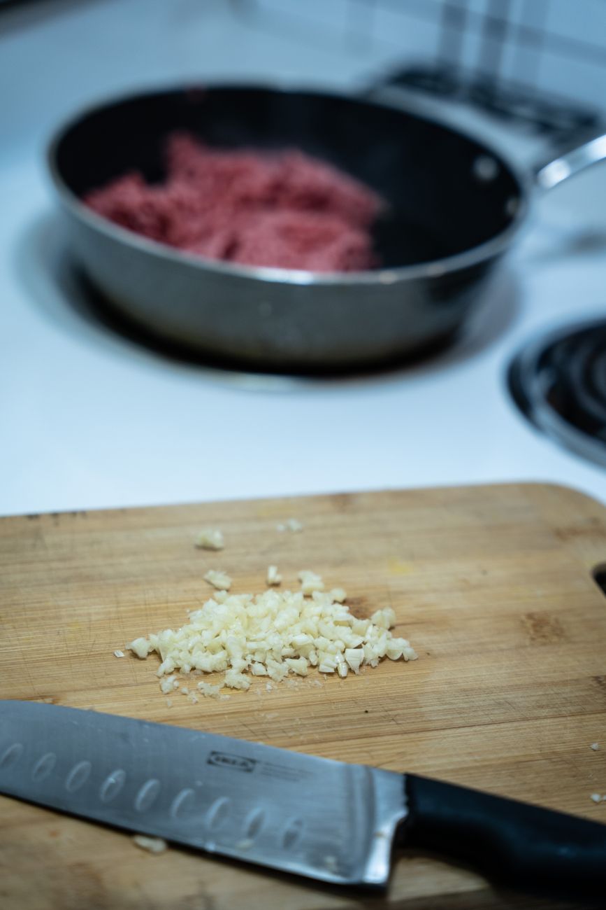 mince garlic, cheese grater hack, no sticky hands, garlic prep, kitchen