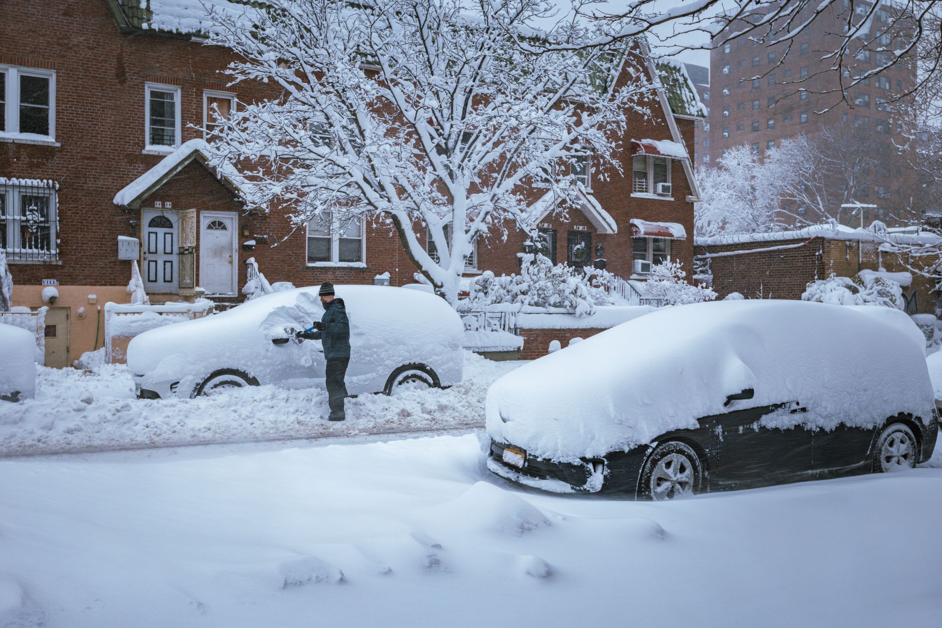 snow removal car, car snow brush, ice scraper hack, winter car care, no scratch