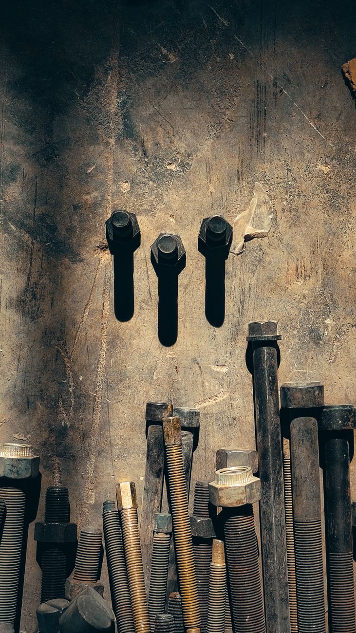hang heavy, drywall anchor, toggle bolt, no stud, wall anchor heavy