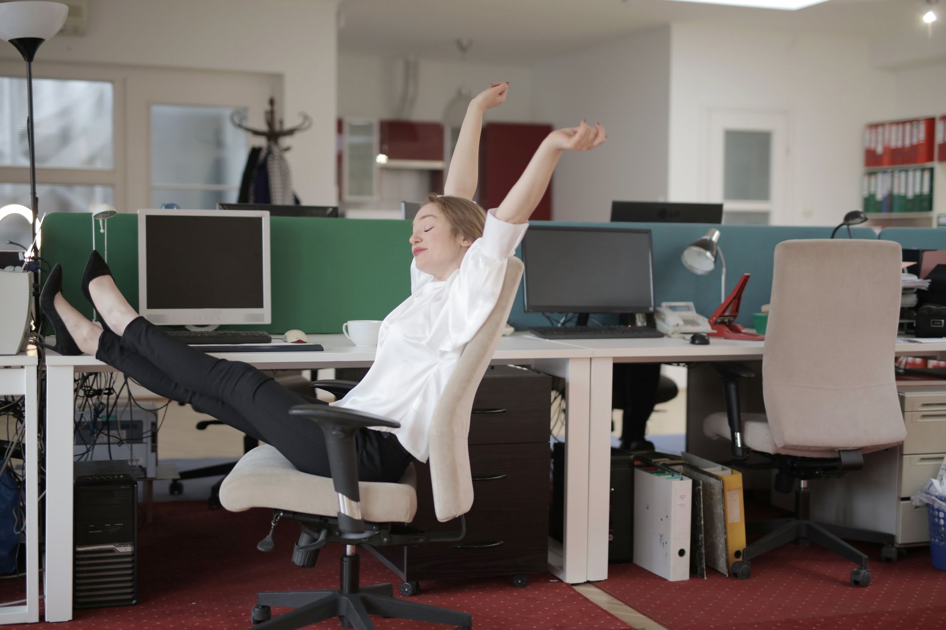 lower back pain, desk stretch, office ergonomics, back relief