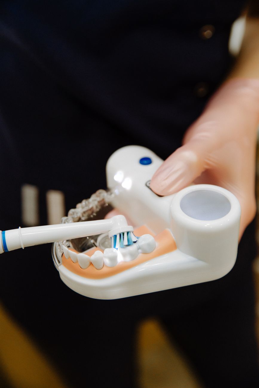 electric toothbrush, oral b vs sonicare, gum health, dental product, brushing re