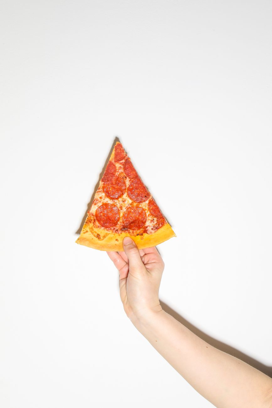 reheat pizza, crispy crust, skillet, leftover pizza, microwave